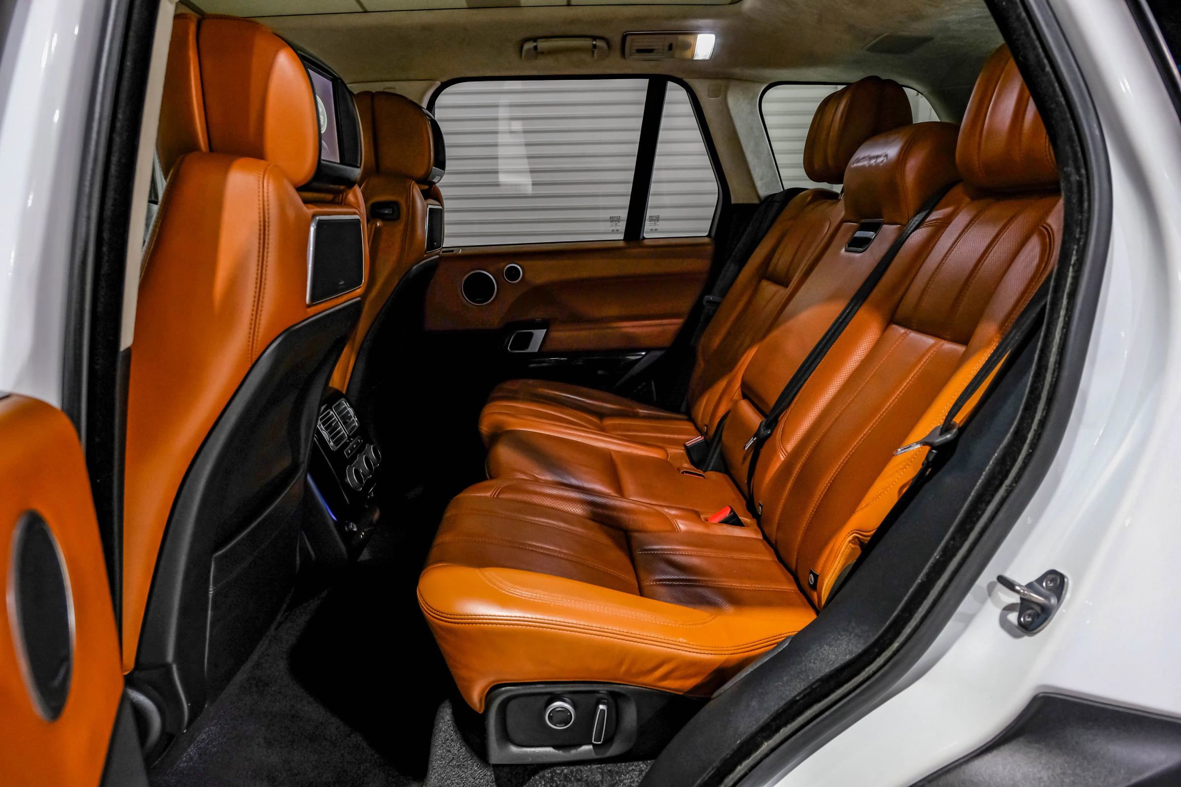 Used 2016 Land Rover Range Rover Autobiography image 52