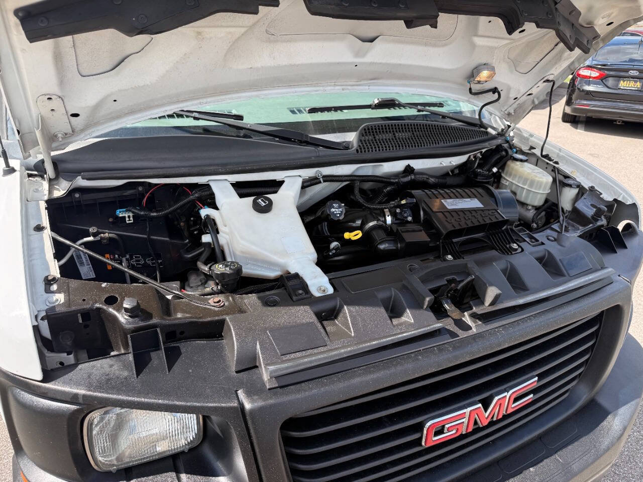 Used 2017 GMC Savana 3500 LS RWD image 10