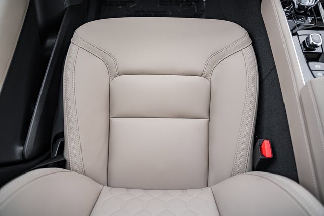 New 2026 Volvo XC90 B6 Plus w/ Protection Package Premier image 31