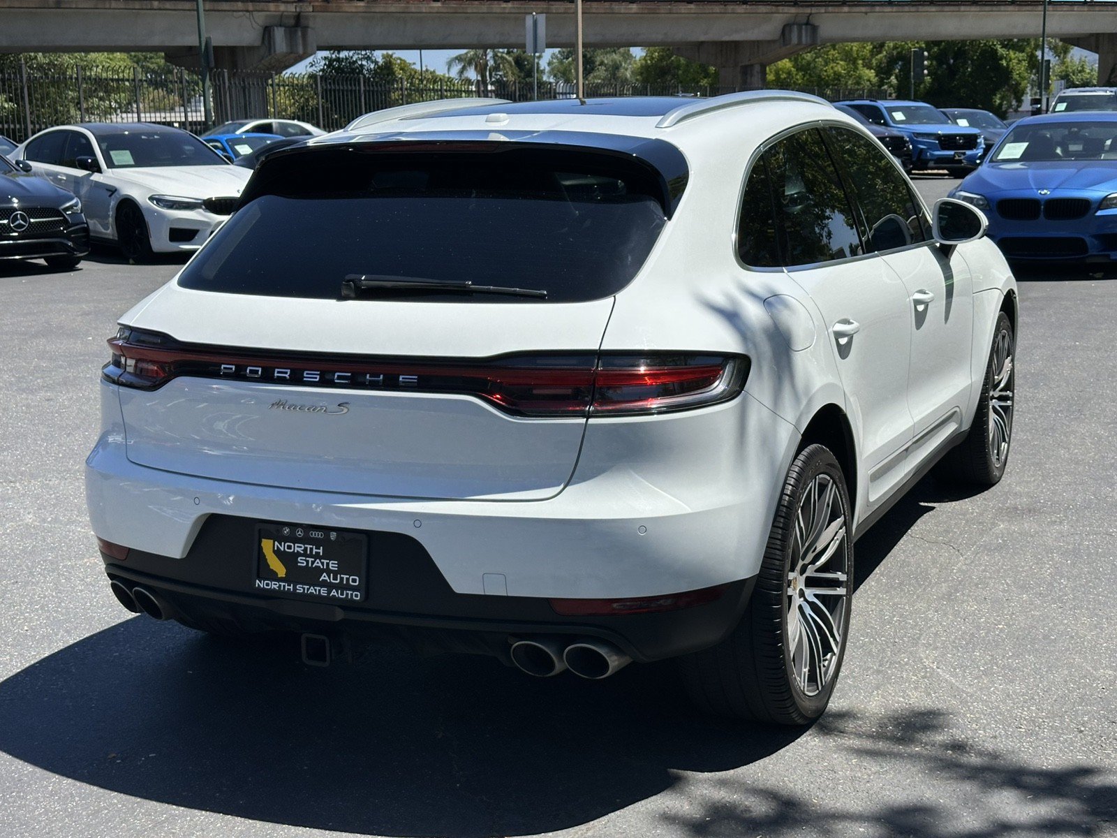 Used 2021 Porsche Macan S AWD/4WD image 9