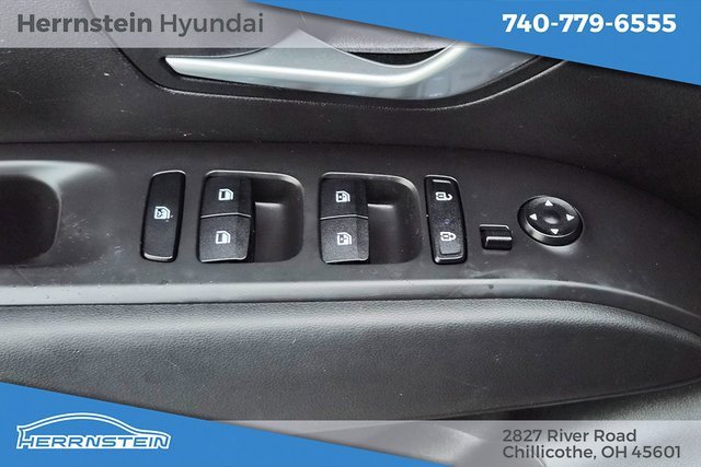 Used 2022 Hyundai Tucson SEL w/ Cargo Package image 16
