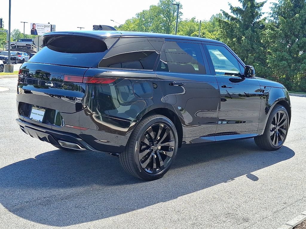 New 2026 Land Rover Range Rover Sport Dynamic SE AWD/4WD image 3