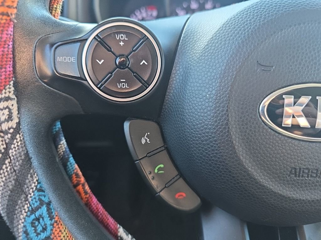 Used 2015 Kia Soul + image 20