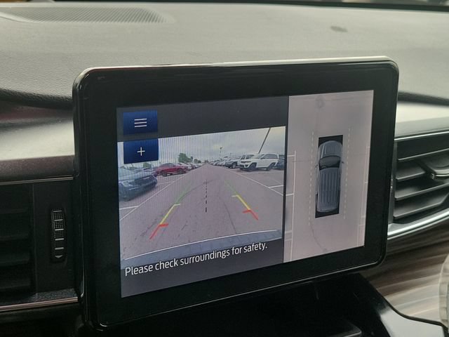 Used 2021 Ford Explorer Limited w/ Equipment Group 301A AWD/4WD image 17