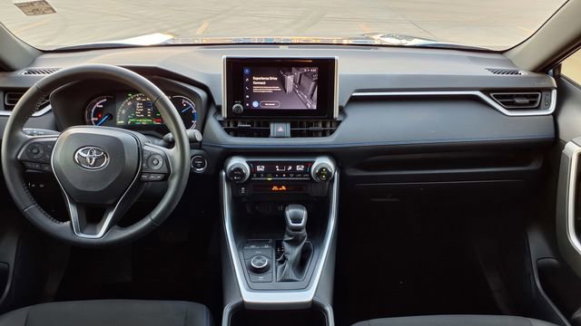 Used 2024 Toyota RAV4 SE AWD/4WD image 18
