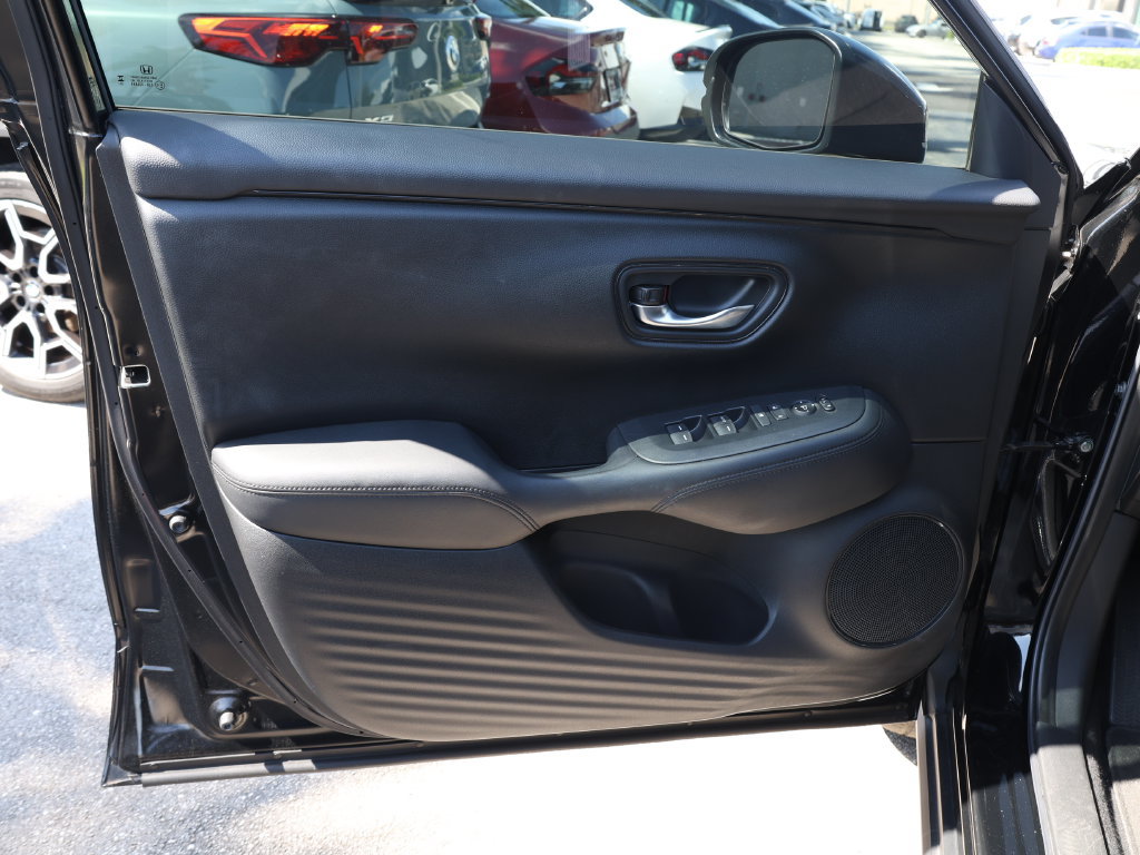 Used 2024 Honda HR-V LX image 10
