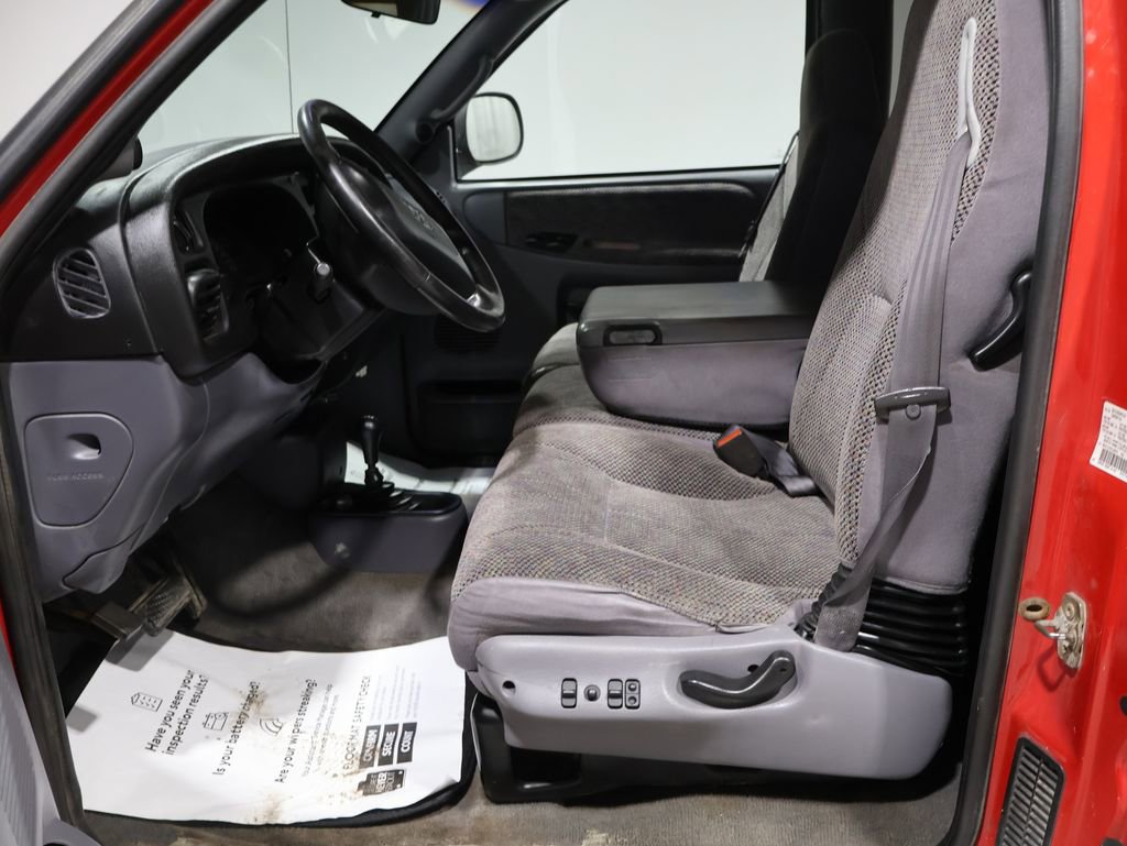 Used 2000 Dodge Ram 1500 Truck SLT image 11