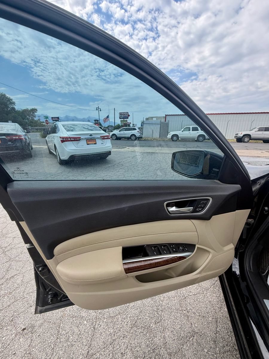 Used 2018 Acura TLX FWD image 26