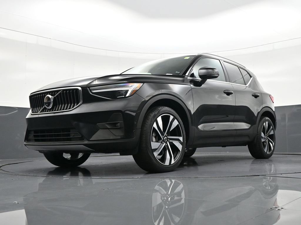 Certified 2023 Volvo XC40 B5 Ultimate w/ Protection Package image 24