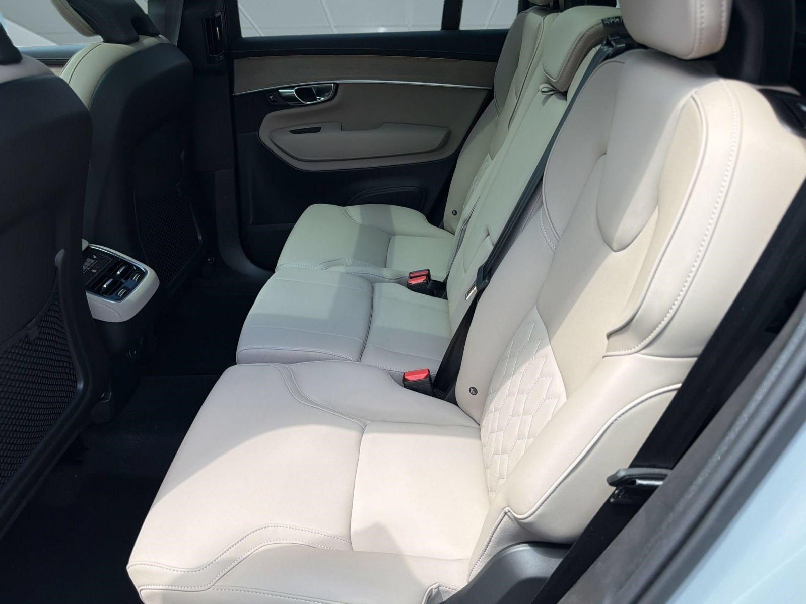 New 2026 Volvo XC90 B6 Plus w/ Protection Package Premier AWD/4WD image 22