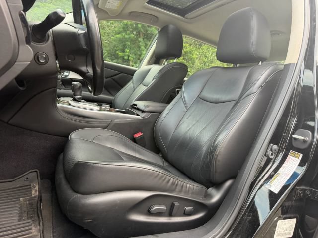 Used 2016 INFINITI Q70 L 3.7 AWD/4WD image 10
