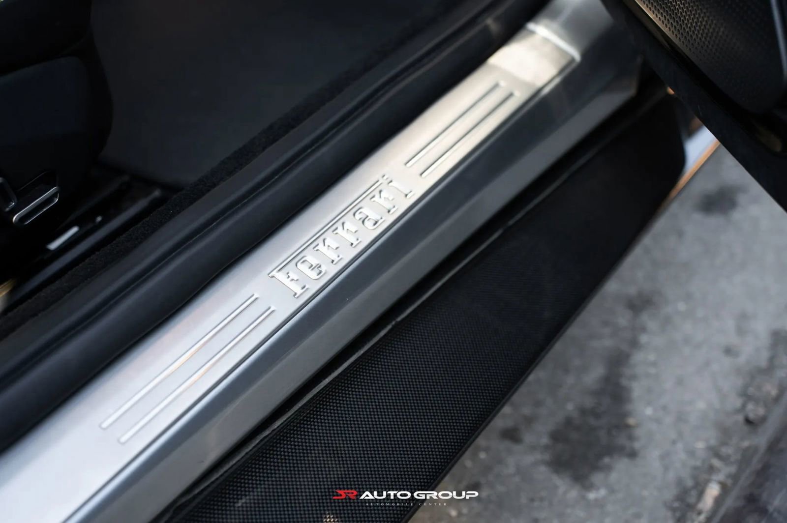 Used 2021 Ferrari Roma image 4