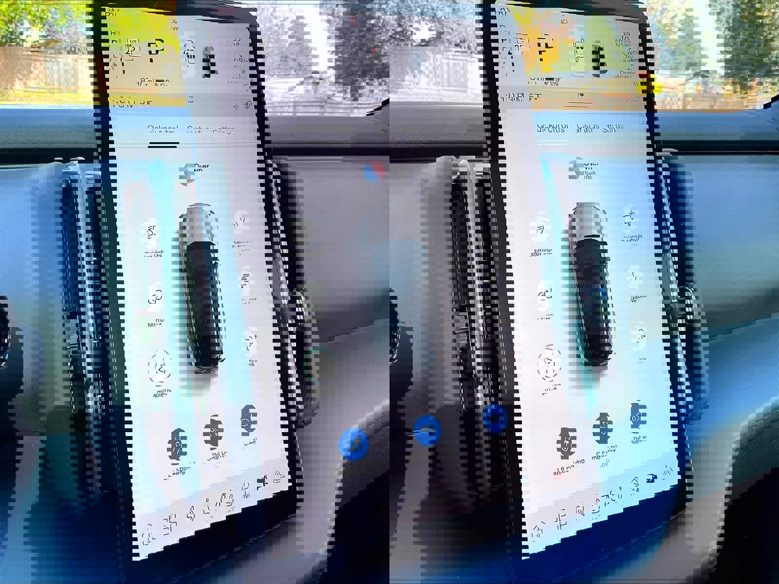 New 2025 Volvo EX30 Plus w/ Protection Package Premier image 22