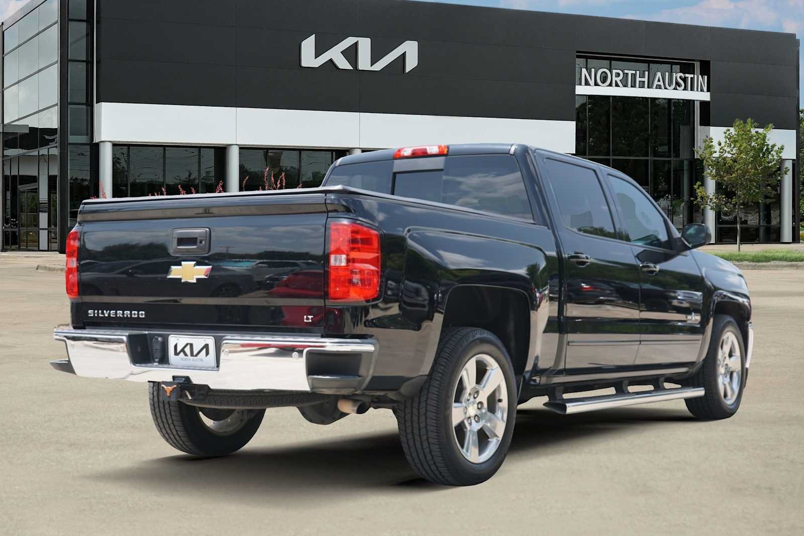 Used 2018 Chevrolet Silverado 1500 LT w/ Texas Edition RWD image 5