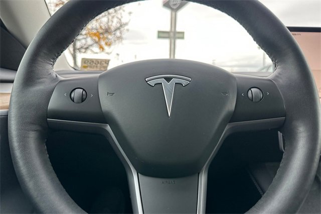 Used 2023 Tesla Model 3 Standard Range image 25