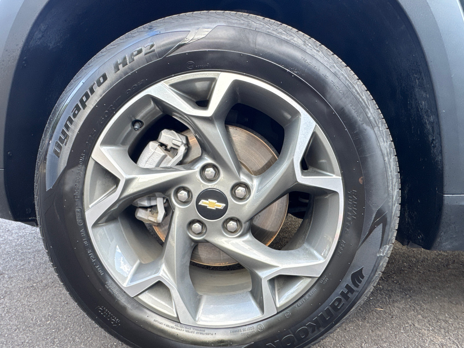 Used 2025 Chevrolet Trax LT FWD image 12