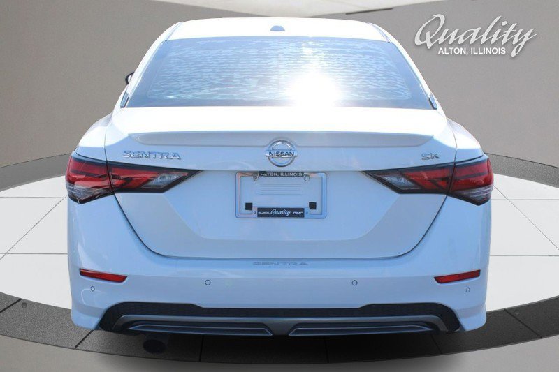 Used 2021 Nissan Sentra SR w/ SR Premium Package FWD image 5