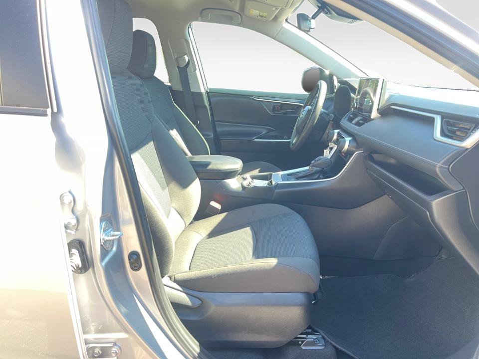 Used 2023 Toyota RAV4 LE FWD image 27