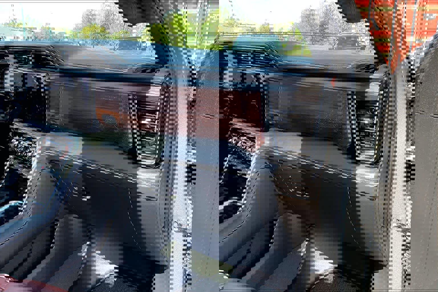 Used 2025 GMC Sierra 1500 Denali Ultimate image 19