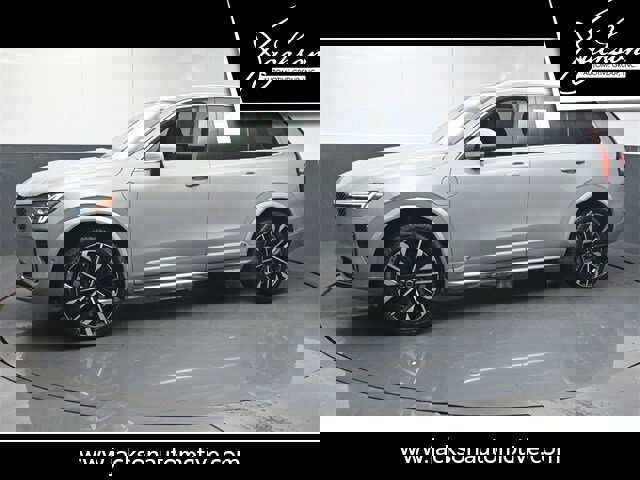 Used 2025 Volvo XC90 T8 Ultra w/ Protection Package Premier image 4