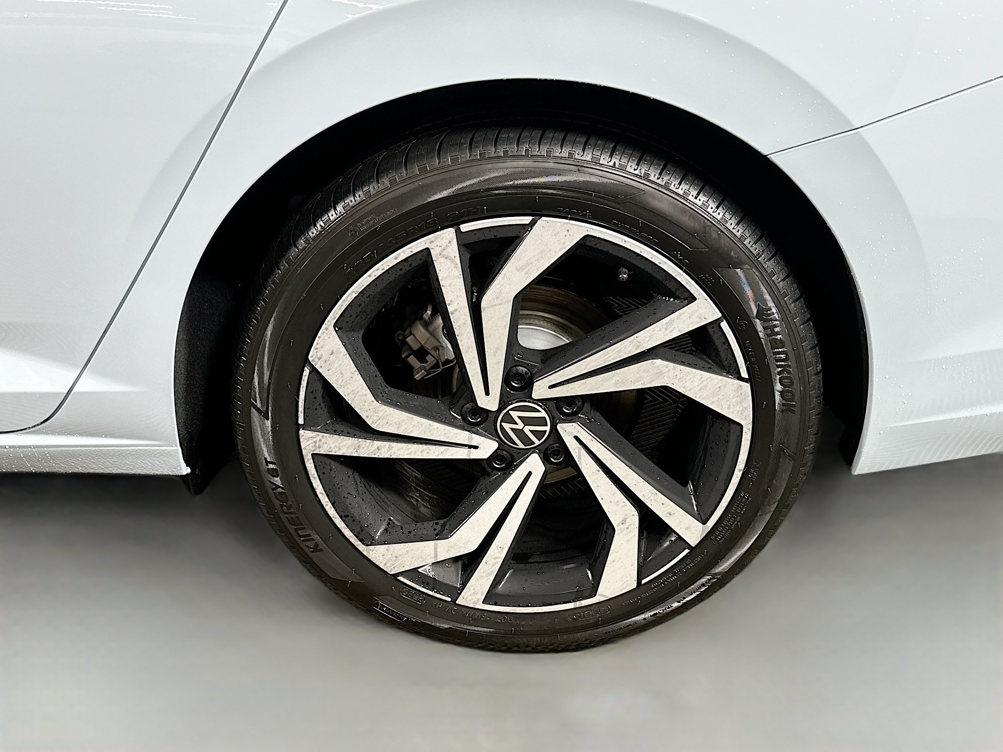 New 2026 Volkswagen Jetta SEL FWD image 31