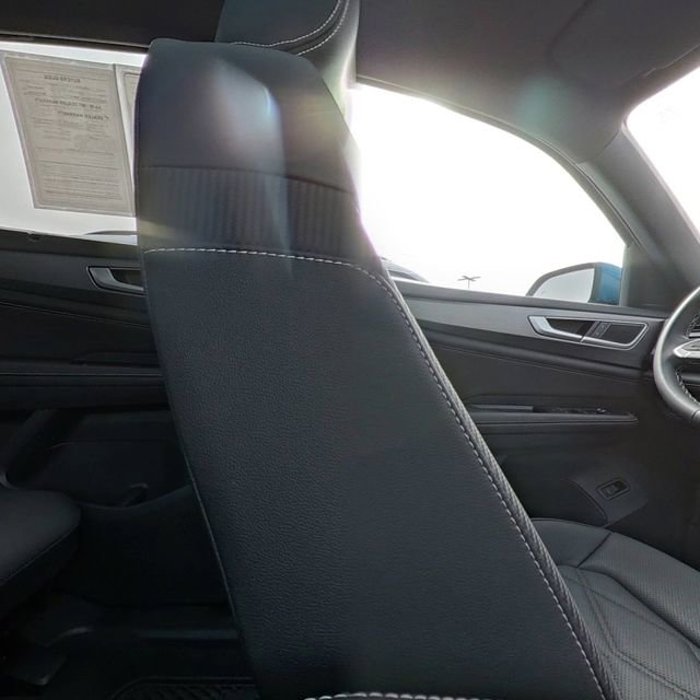 Used 2025 Volkswagen Atlas Cross Sport SE w/ Panoramic Sunroof Package image 32