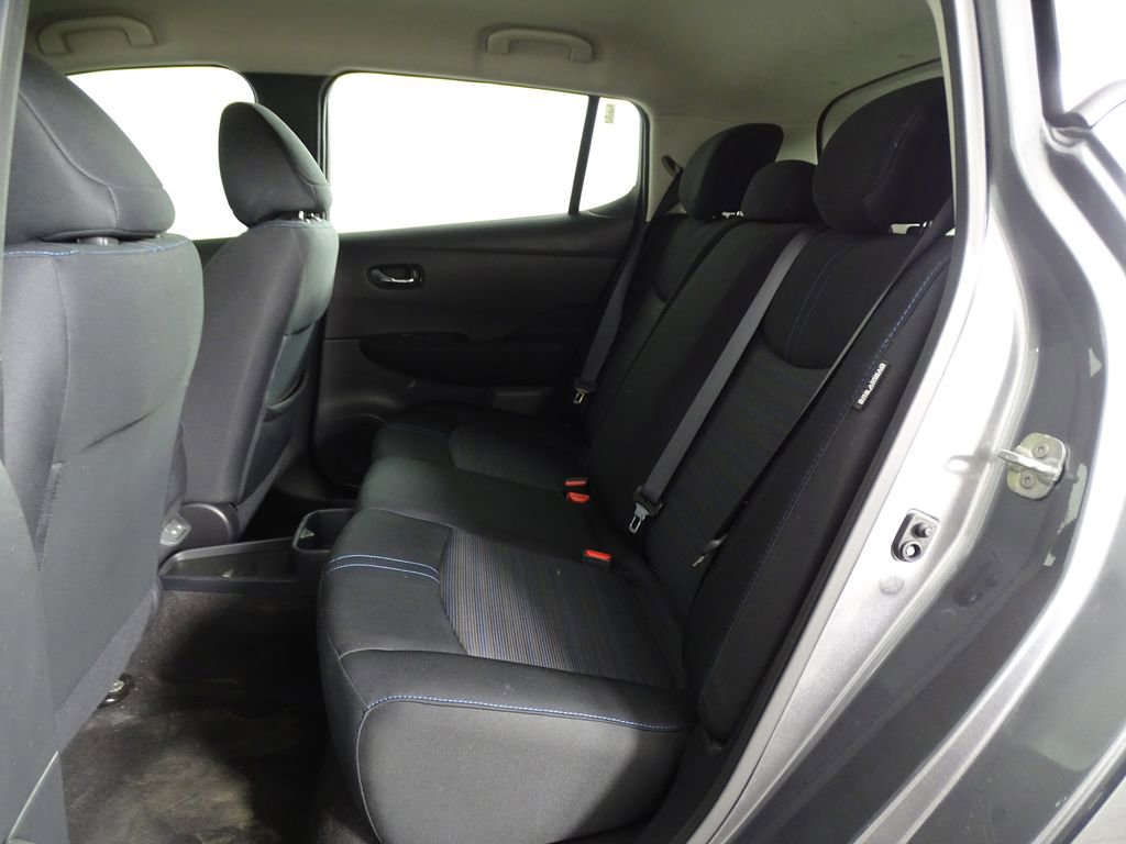 Used 2023 Nissan Leaf S image 11