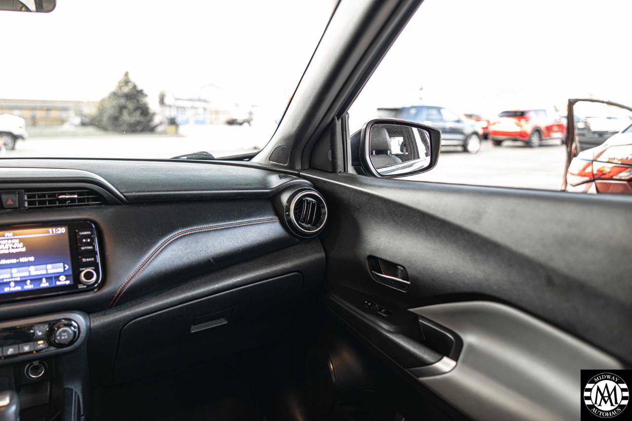 Used 2021 Nissan Kicks SR w/ SR Premium Package FWD image 23