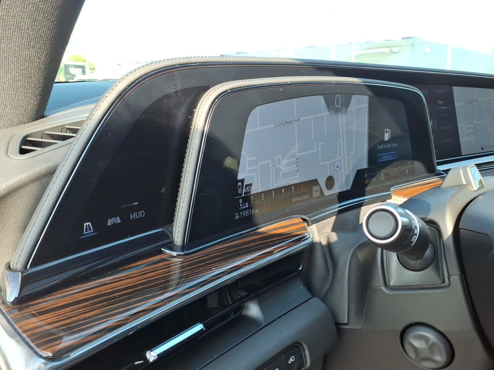 Certified 2024 Cadillac Escalade Premium Luxury w/ Performance Package AWD/4WD image 25