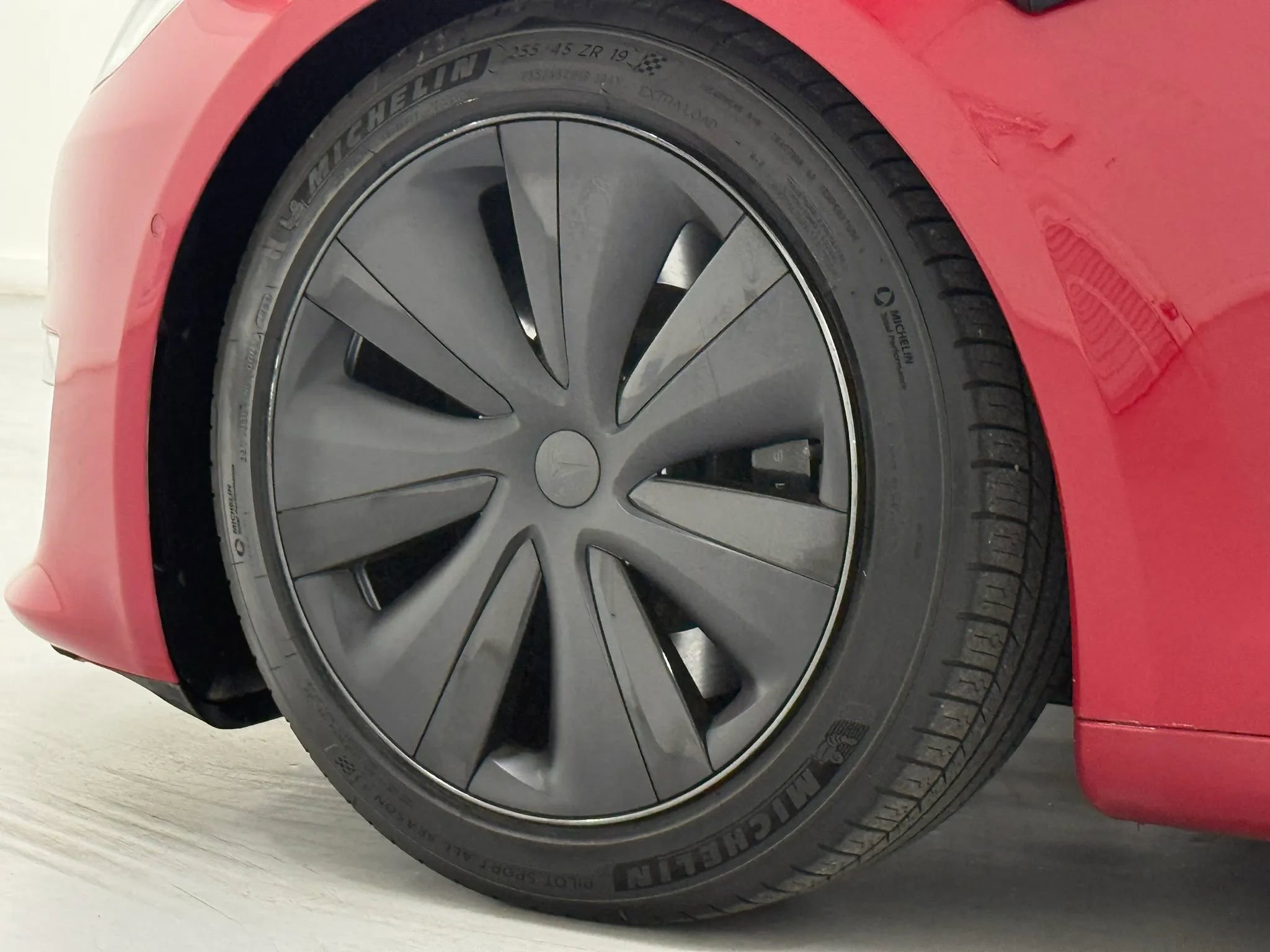 Used 2021 Tesla Model S Plaid image 44