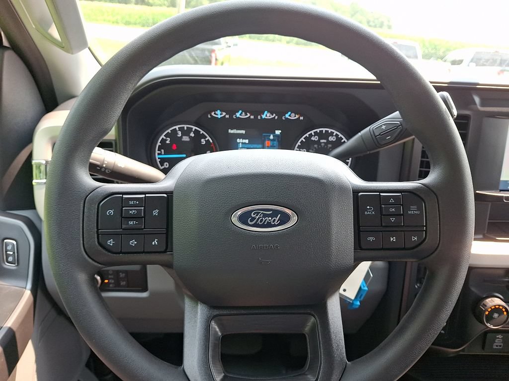 New 2026 Ford F350 XLT w/ FX4 Off-Road Package AWD/4WD image 14