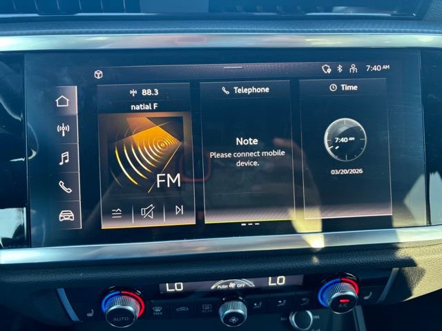 Used 2025 Audi Q3 2.0T Premium image 11