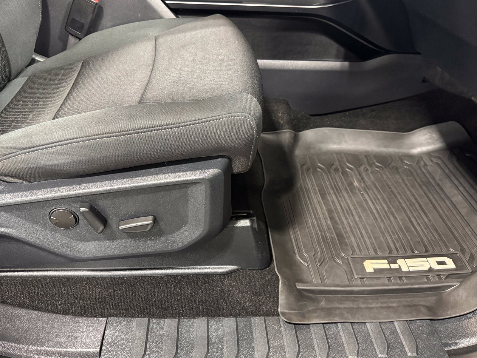 Used 2022 Ford F150 XLT w/ Equipment Group 302A High AWD/4WD image 54