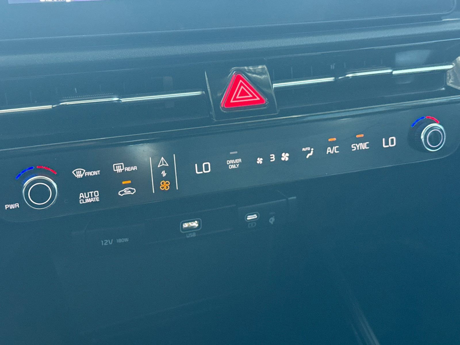 Used 2024 Kia Niro SX image 20