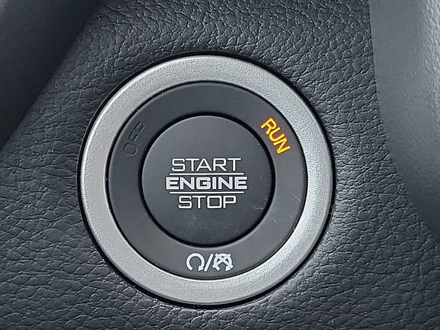 New 2026 RAM 1500 Laramie AWD/4WD image 17