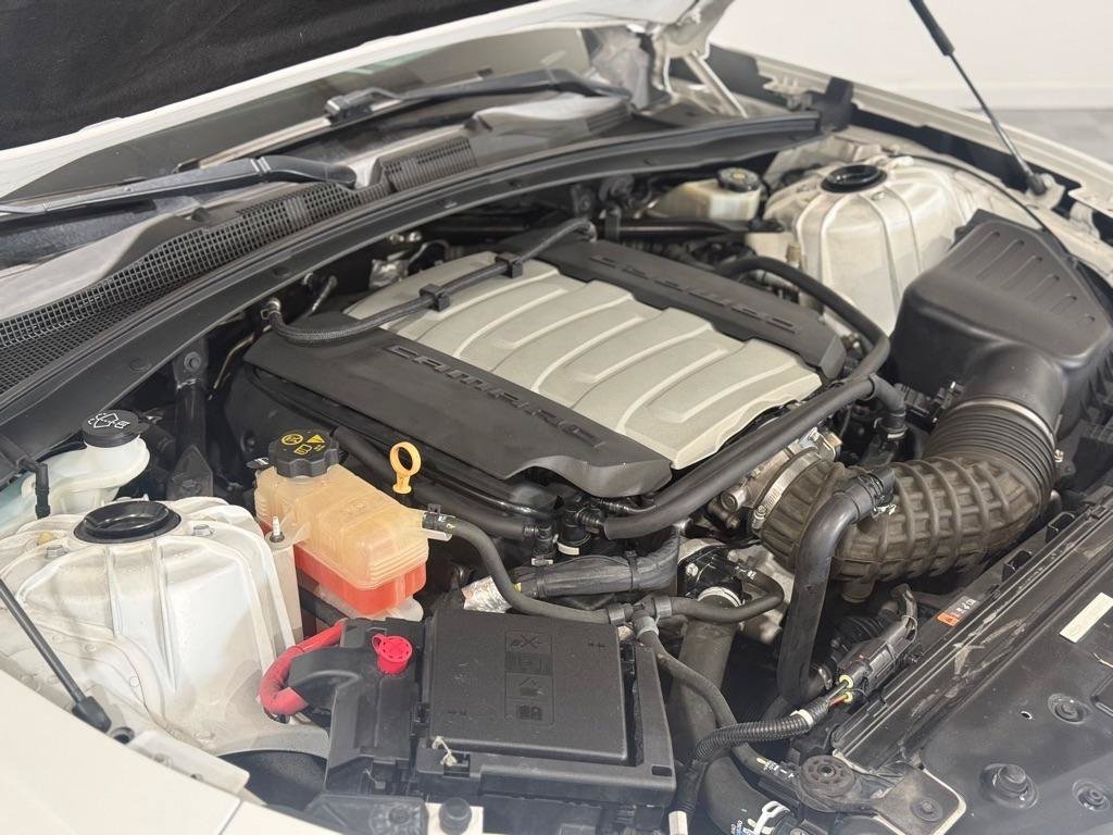 Used 2017 Chevrolet Camaro SS RWD image 38