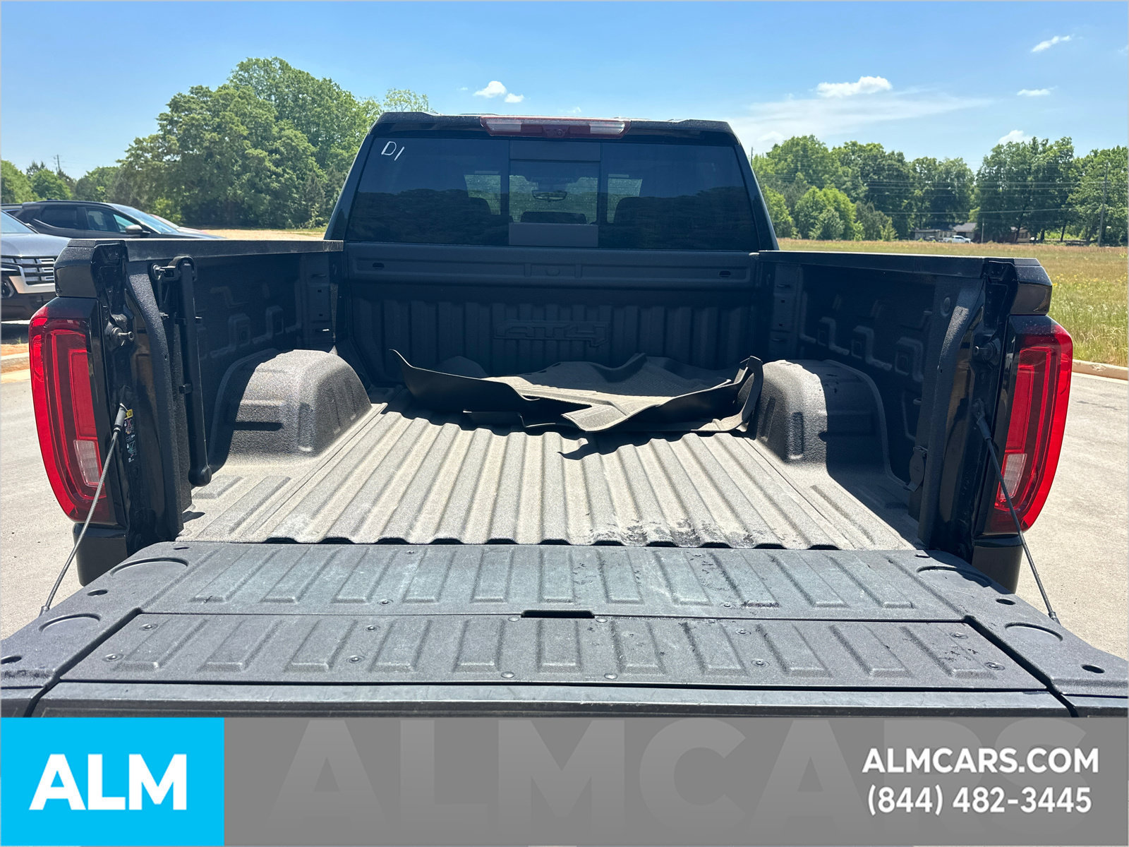 Used 2024 GMC Sierra 1500 AT4 w/ Technology Package AWD/4WD image 21
