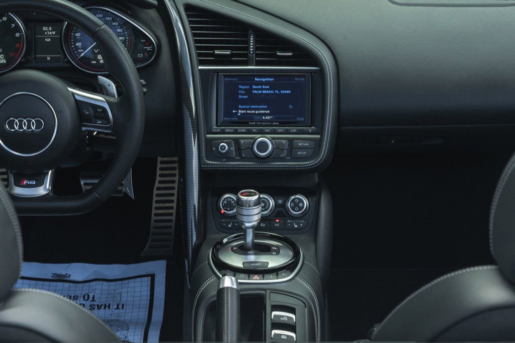 Used 2015 Audi R8 V10 image 18