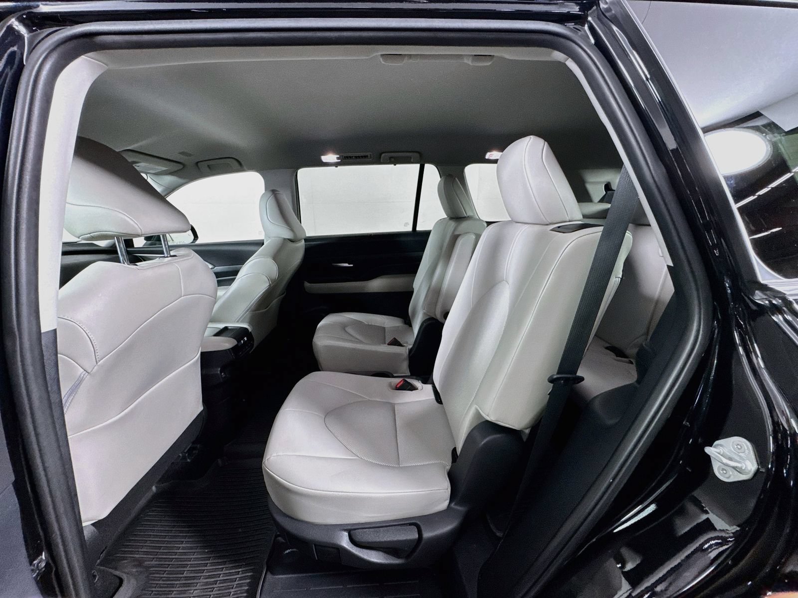 Certified 2024 Toyota Grand Highlander AWD image 19