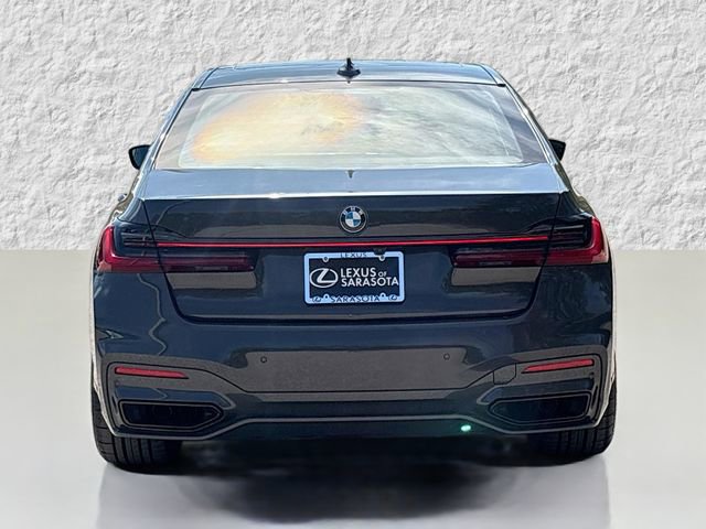 Used 2022 BMW 750i xDrive w/ Executive Package image 4