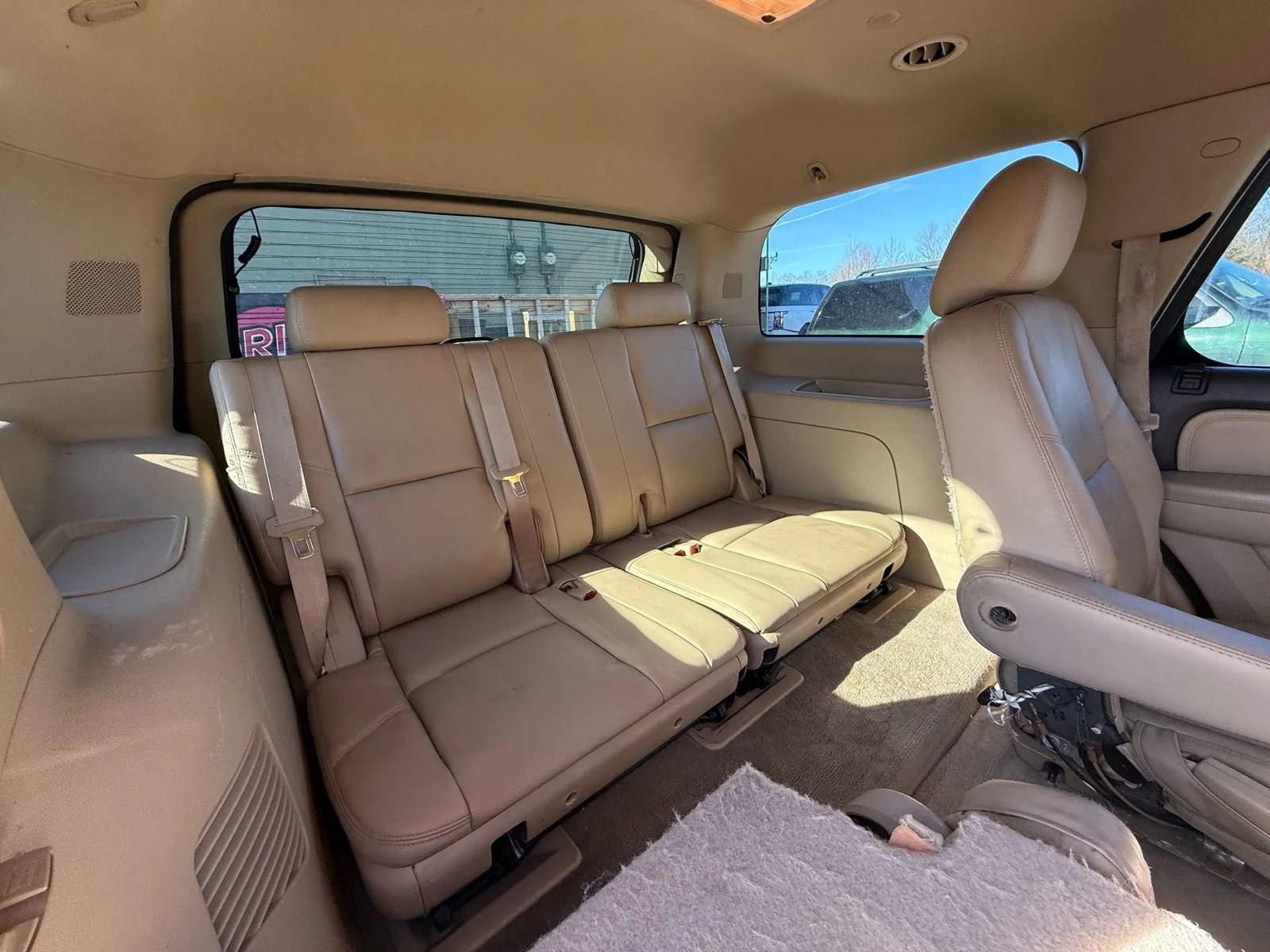 Used 2011 GMC Yukon Denali image 17