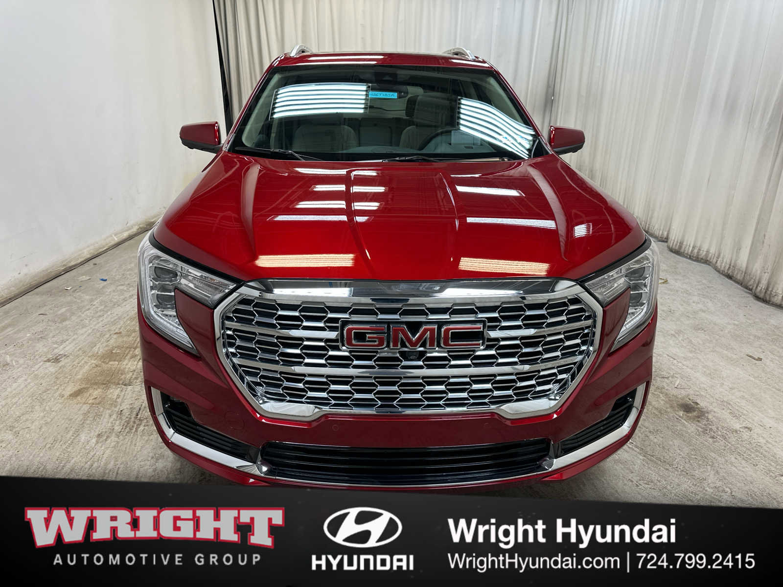 Used 2023 GMC Terrain Denali w/ Denali Premium Package image 2