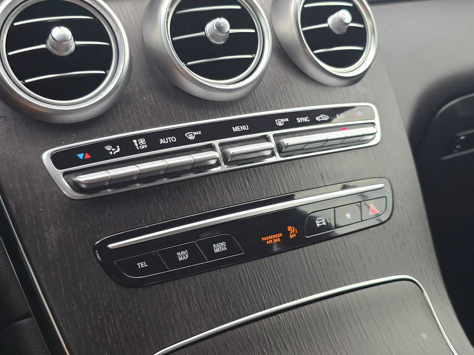 Used 2021 Mercedes-Benz GLC 300 4MATIC image 28