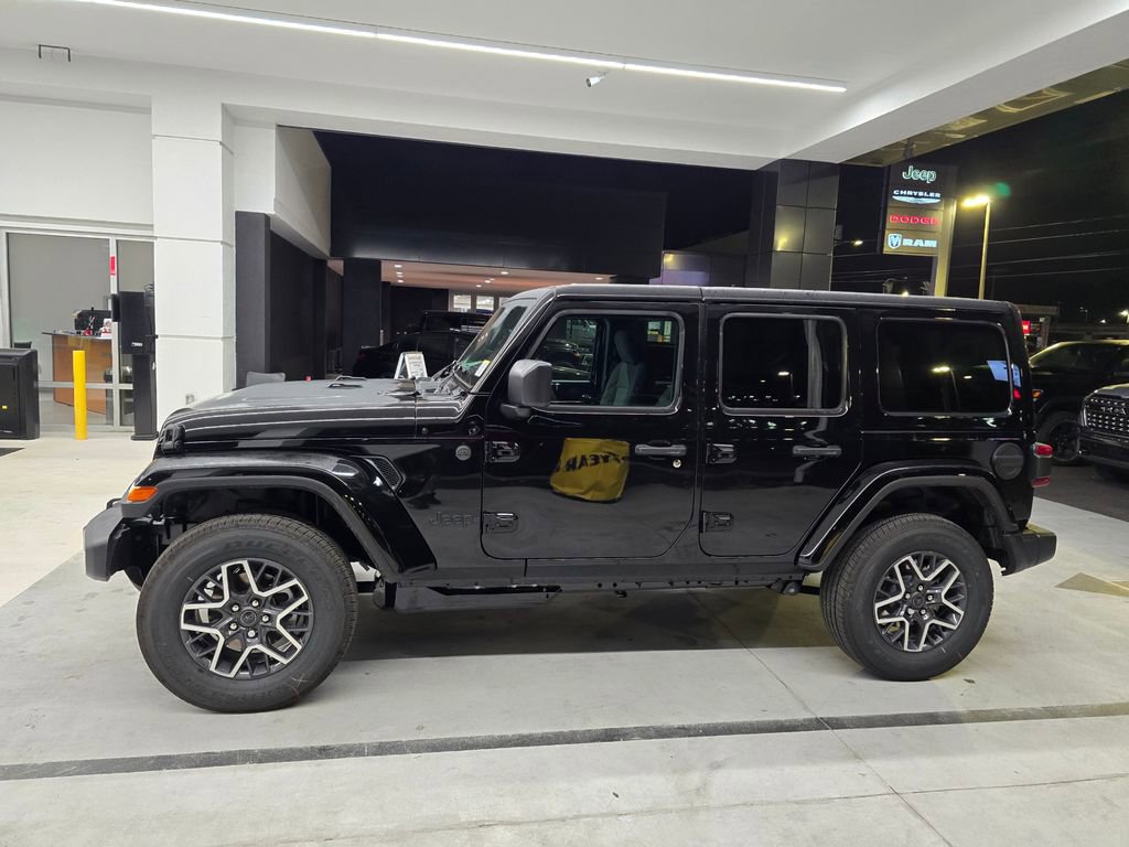 New 2026 Jeep Wrangler Unlimited Sahara AWD/4WD image 3