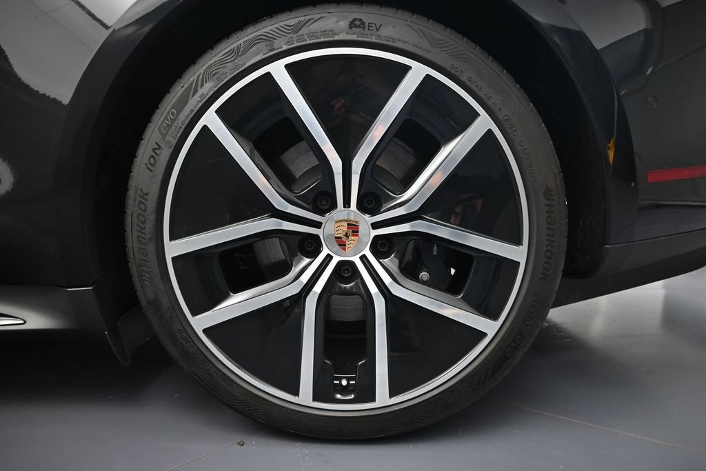 New 2026 Porsche Taycan RWD image 29