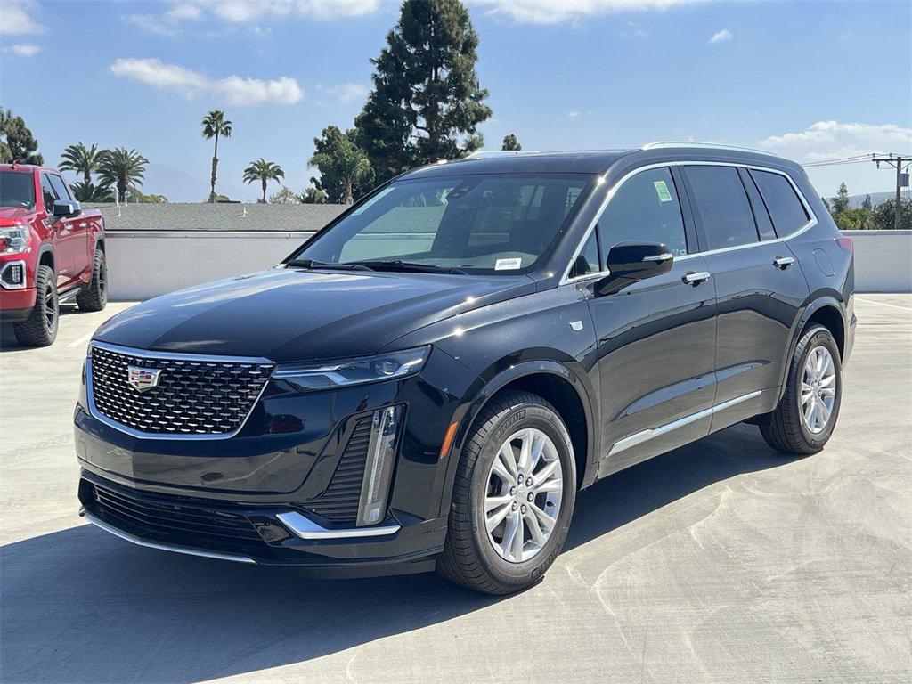 New 2025 Cadillac XT6 Luxury image 8