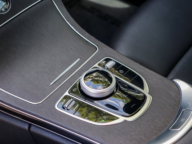 Used 2021 Mercedes-Benz C 300 Sedan image 29