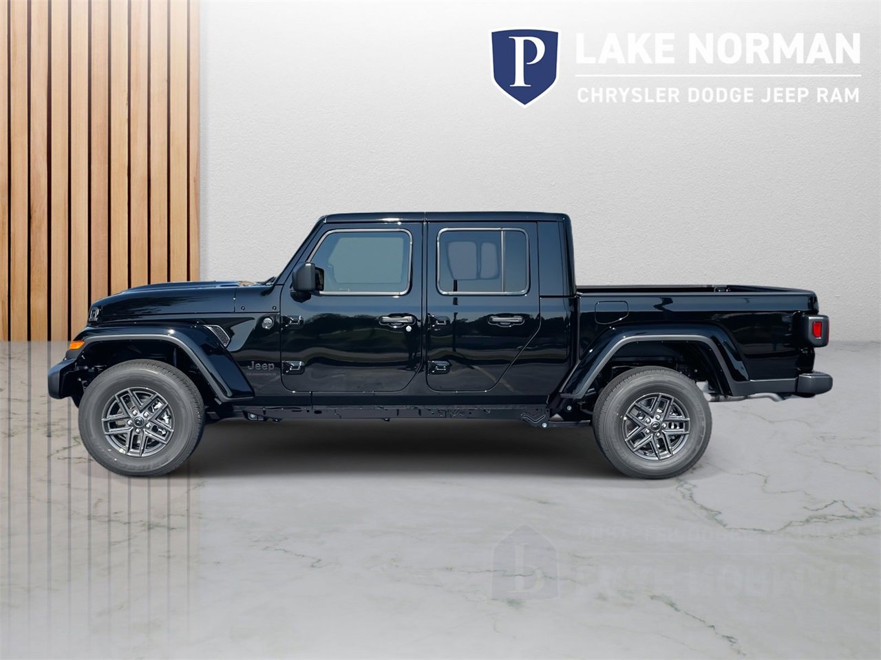 New 2025 Jeep Gladiator Sport image 6