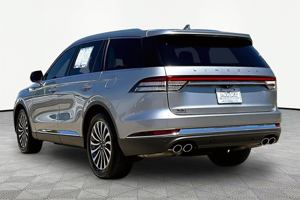 Used 2020 Lincoln Aviator Reserve w/ Elements Package Plus RWD image 13