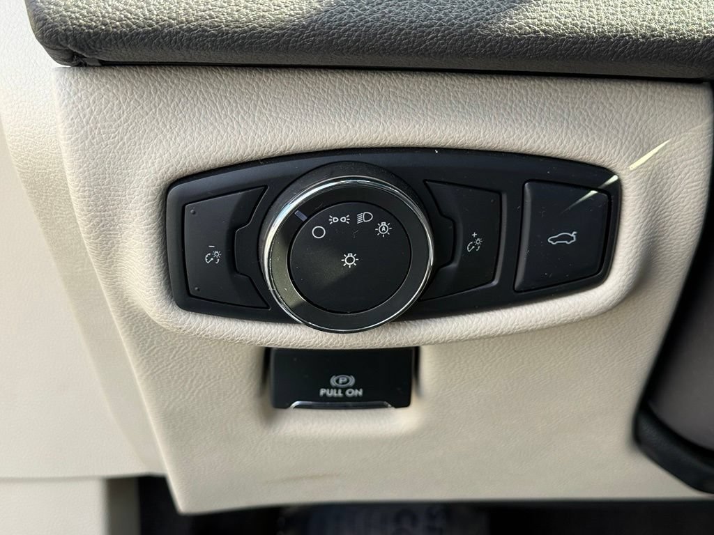 Used 2017 Lincoln MKZ Select w/ Select Plus Package AWD/4WD image 25
